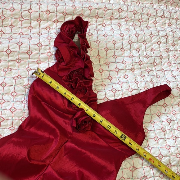 Xscape satin ruched column dress with Rosette - Picture 6 of 11